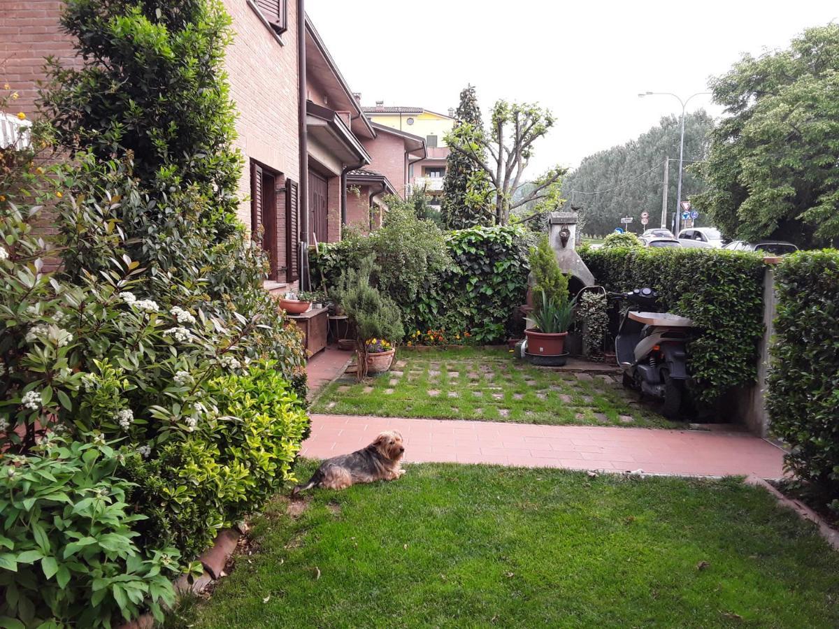 B&B La Rosa Gialla Maranello Bagian luar foto